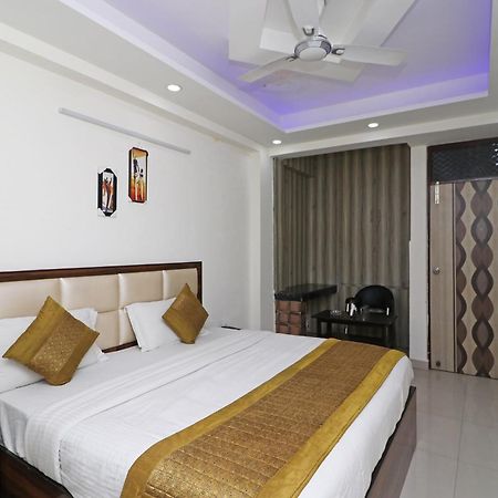 Hotel O Sweet Palace Yeni Delhi Dış mekan fotoğraf