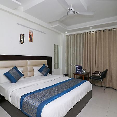 Hotel O Sweet Palace Yeni Delhi Dış mekan fotoğraf