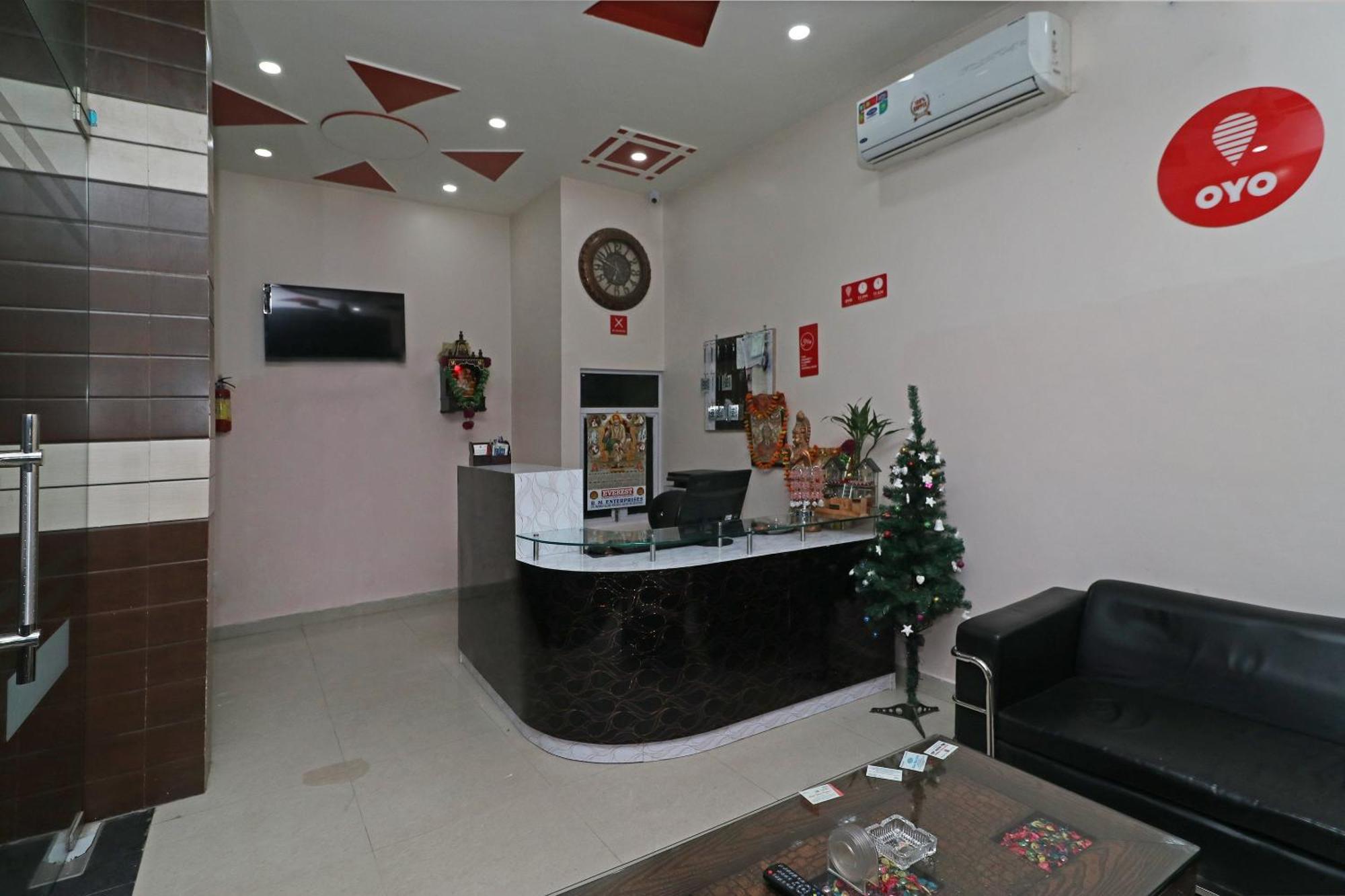 Hotel O Sweet Palace Yeni Delhi Dış mekan fotoğraf